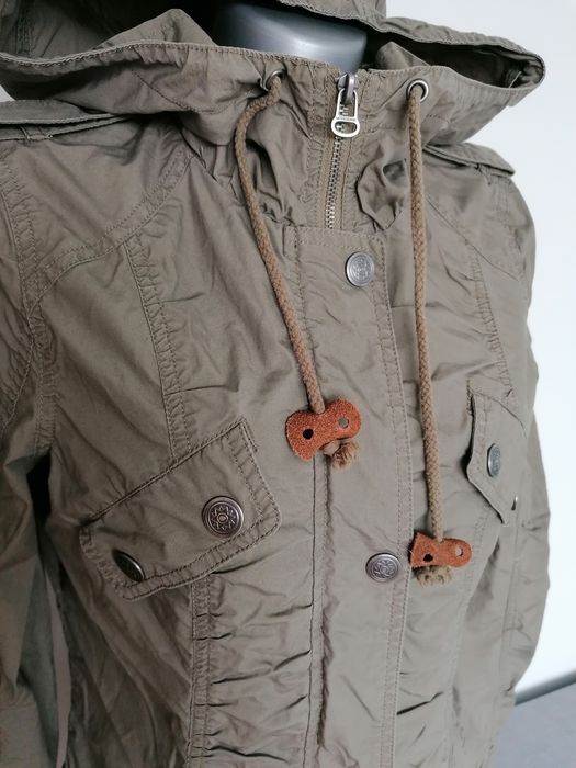Lekki płaszczyk/ kurtka parka  oliwkowa XS /S śliczna