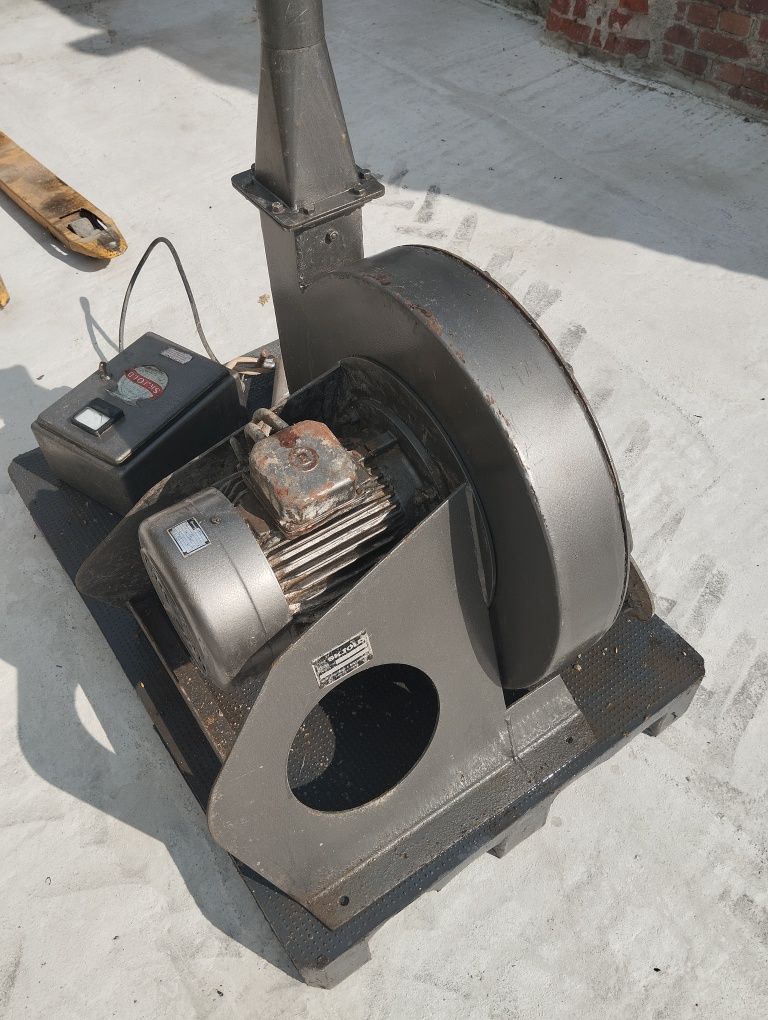 śrutownik ssąco tłoczący 7.5 kw