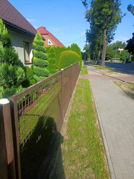 Ogrodzenie/płot z bramą i furtką