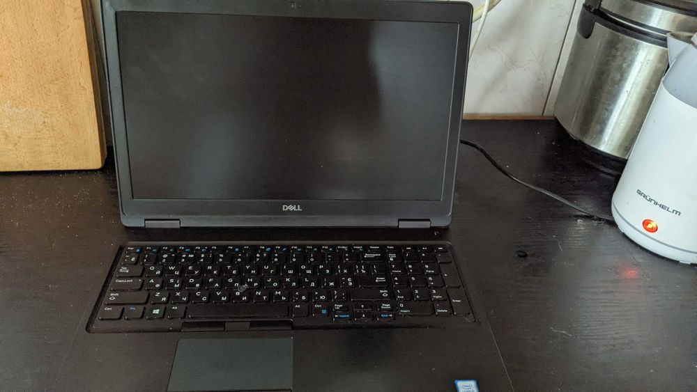 Ноутбук Dell 5590