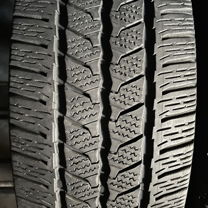 Шини 215/65/16с - 2шт Continental VanContact Winter зима