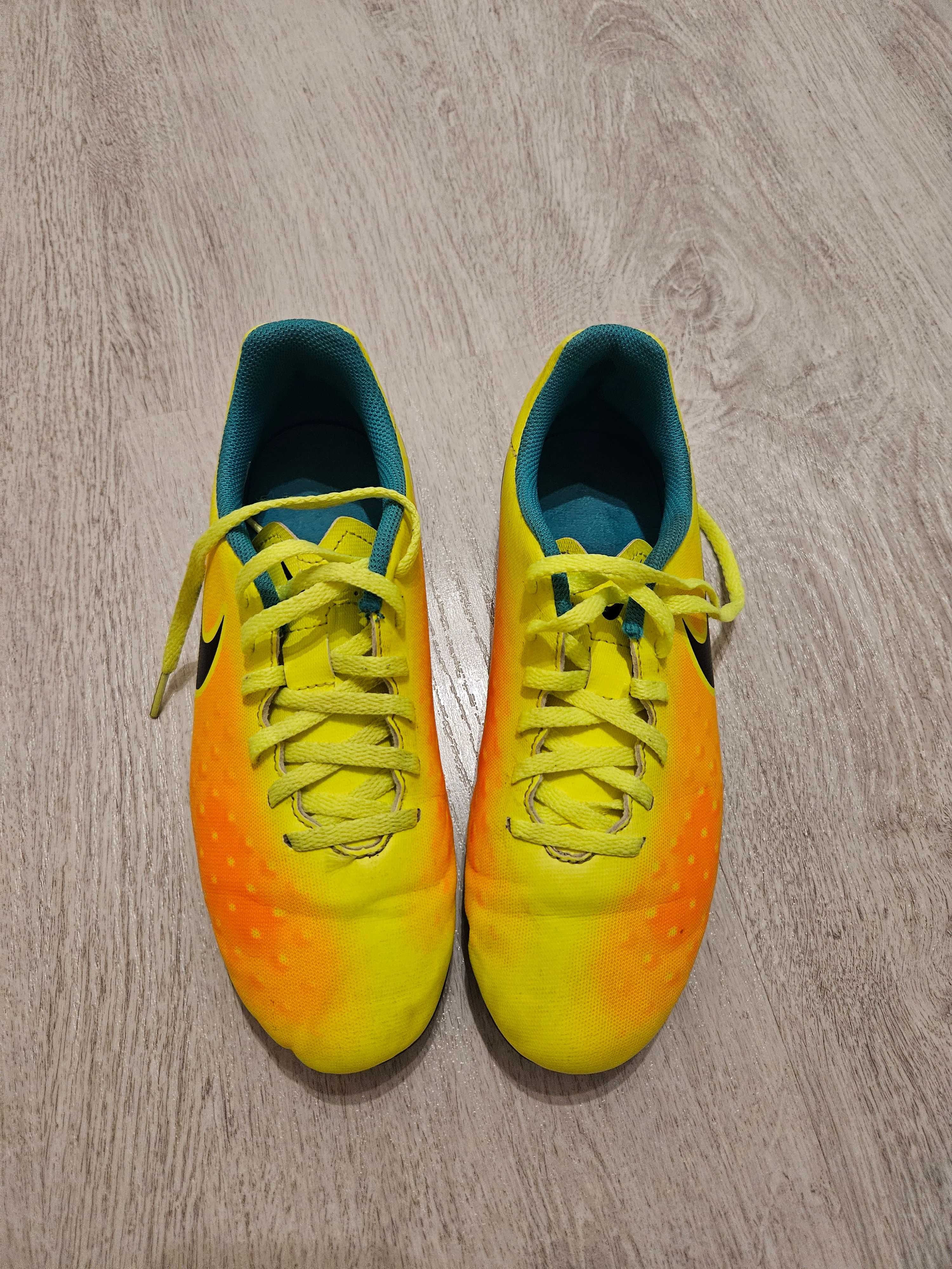 Buty piłkarskie (korki, lanki) Nike Magista r. 38