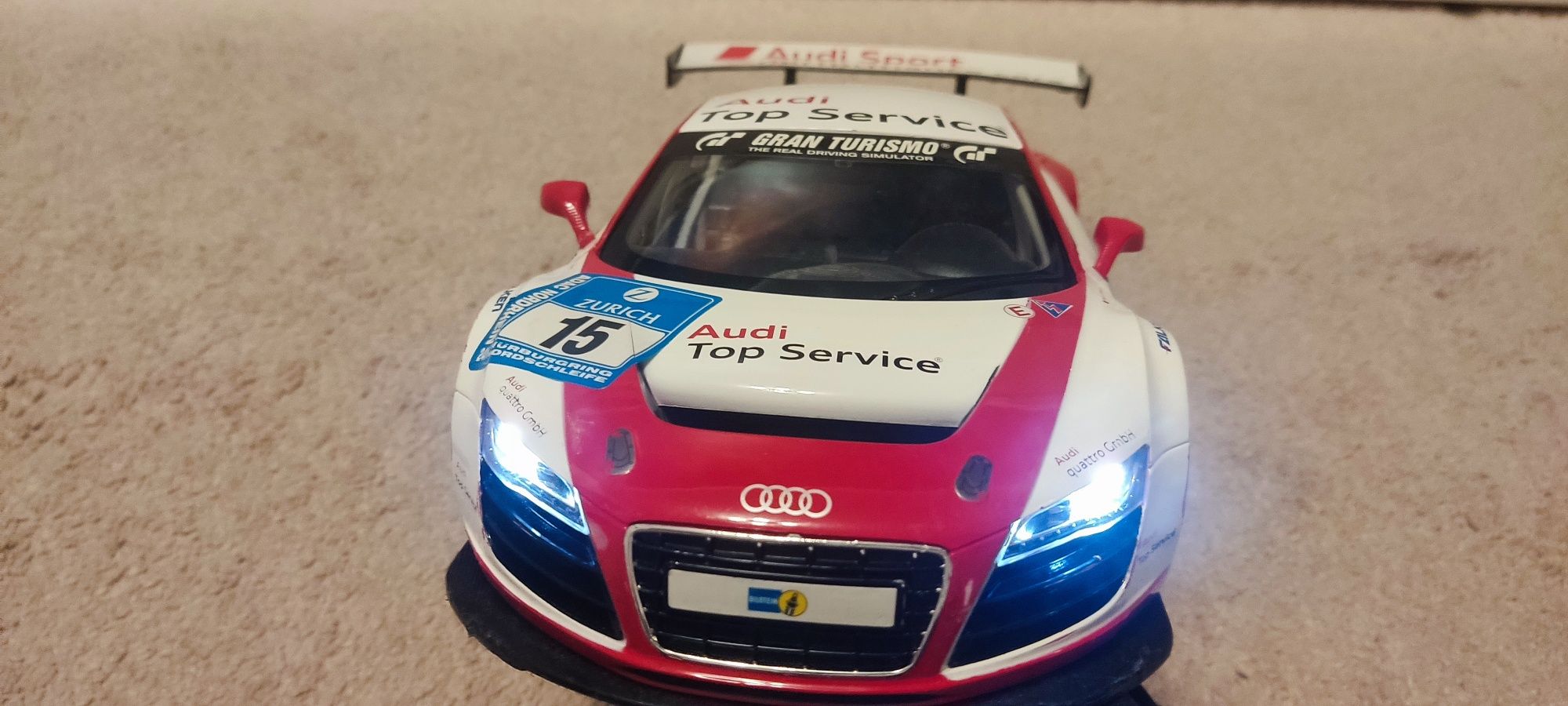Samochód zdalnie sterowany Rastar 47510 AUDI R8 LMS Performance 1:14