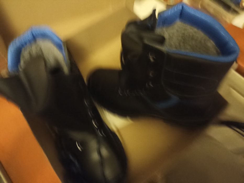 Buty robocze 43 zimowe nowe