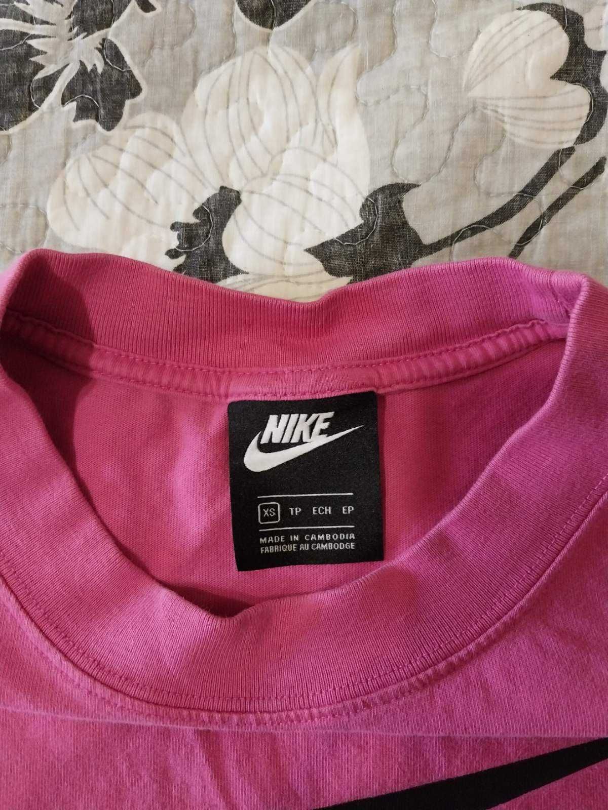 Футболка коротка жіноча Nike