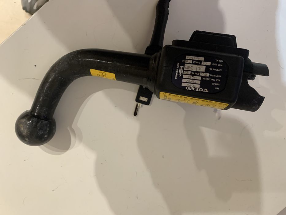 Gancho de Reboque Volvo V40/S40