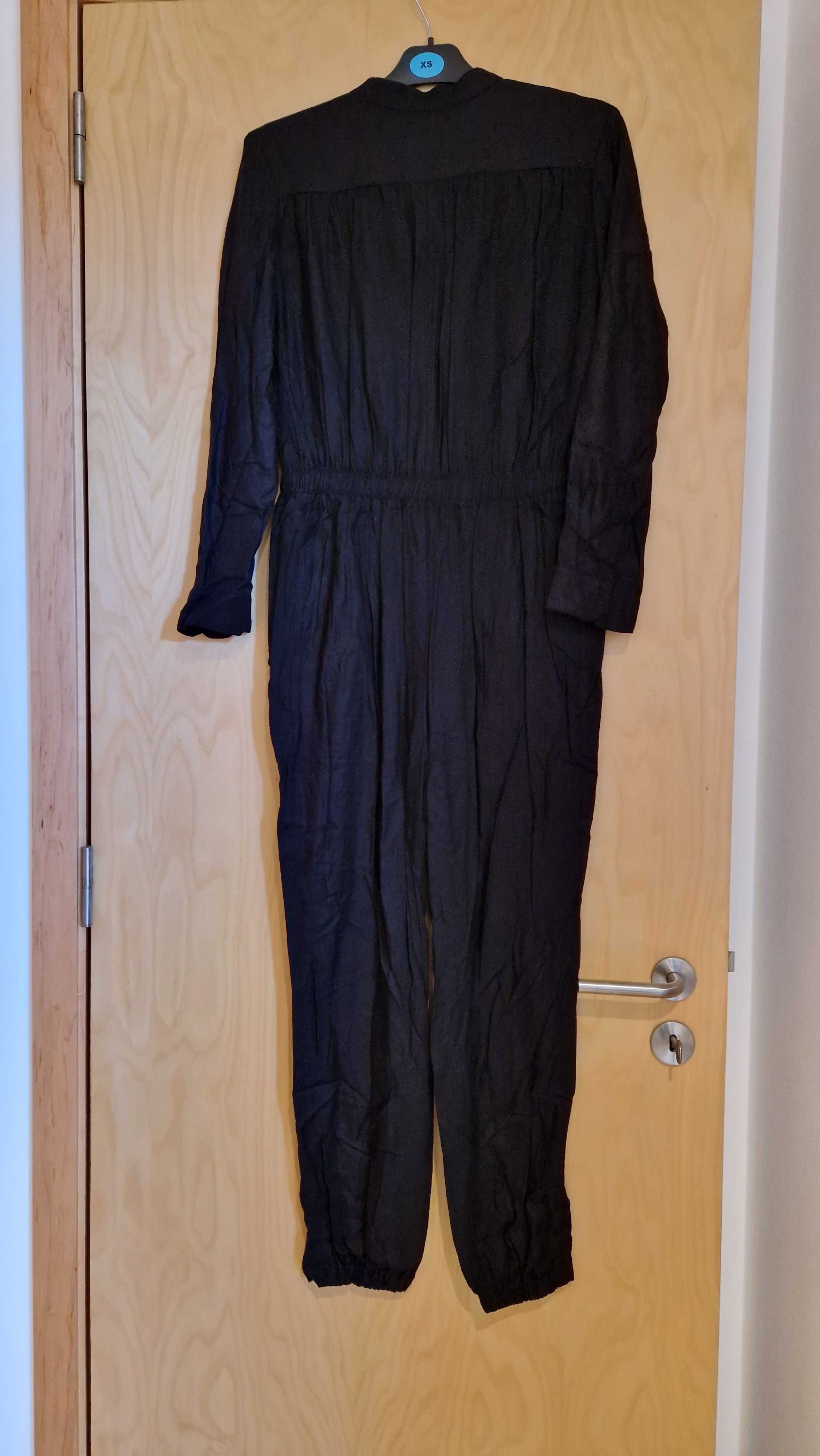 Macacão preto Zara de manga comprida, tamanho S