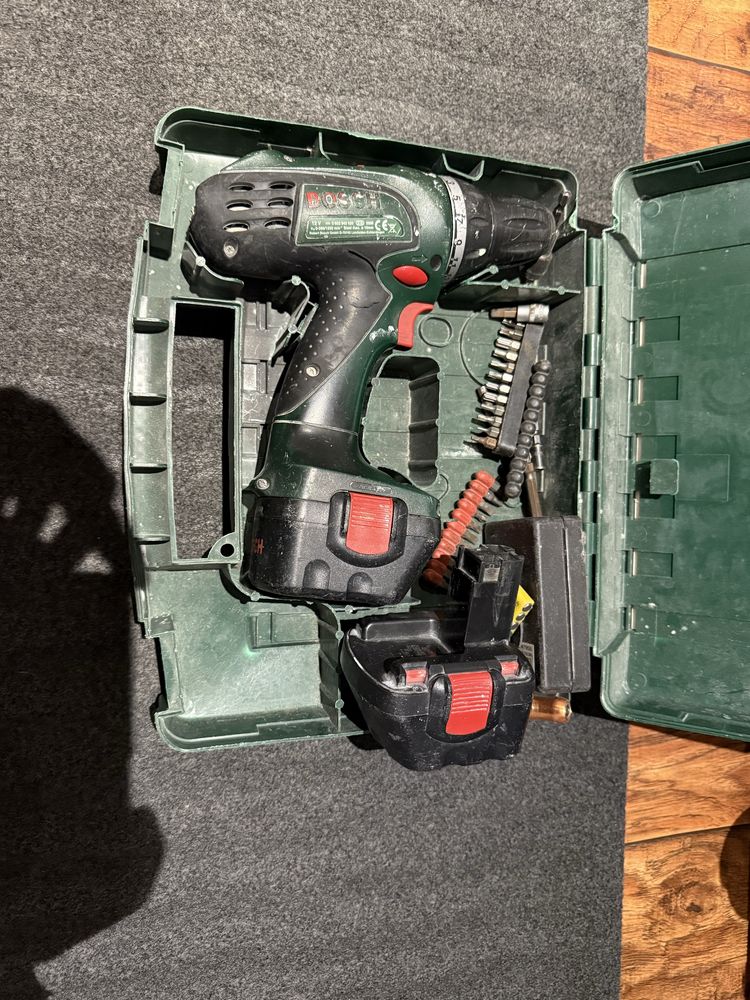 Wkretarka wiertarka Bosch PSR 12 VE-2 dwa akumulatory narzedzia
