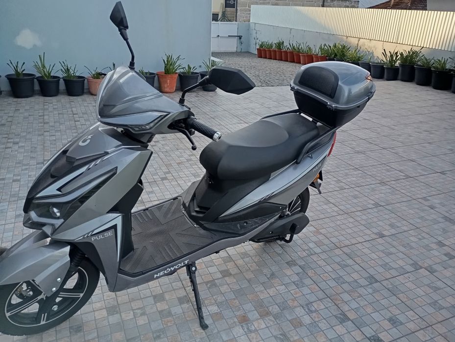 Mota elétrica com garantia 900 euros custou nova 1230.