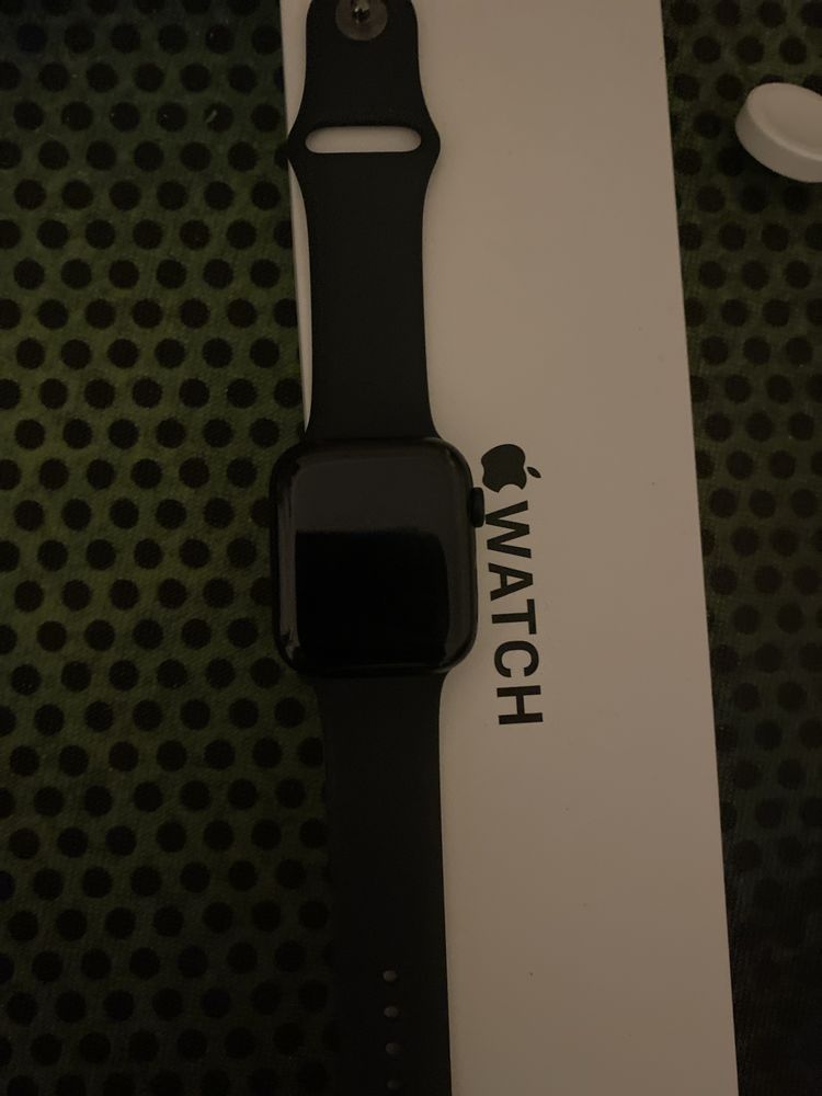 Продам Apple Watch SE 2022 44 mm