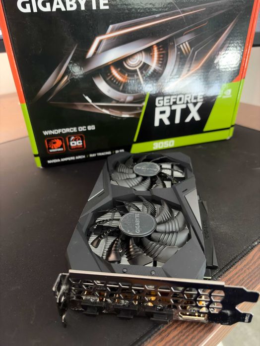 Placa de vídeo Gigabyte GeForce RTX 3050 OC 6G NVIDIA 6 GB GDDR6