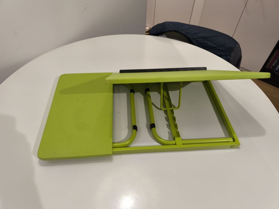 Stolik na laptopa/książkę/śniadanie do łóżka