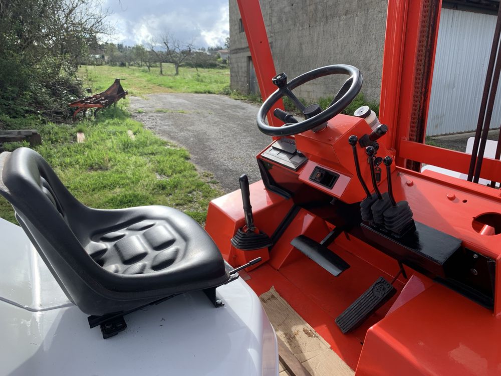 Empilhador Manitou MCE30HZ