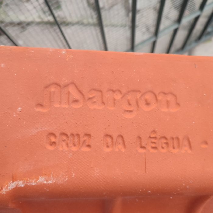 200 telhas marca Margon