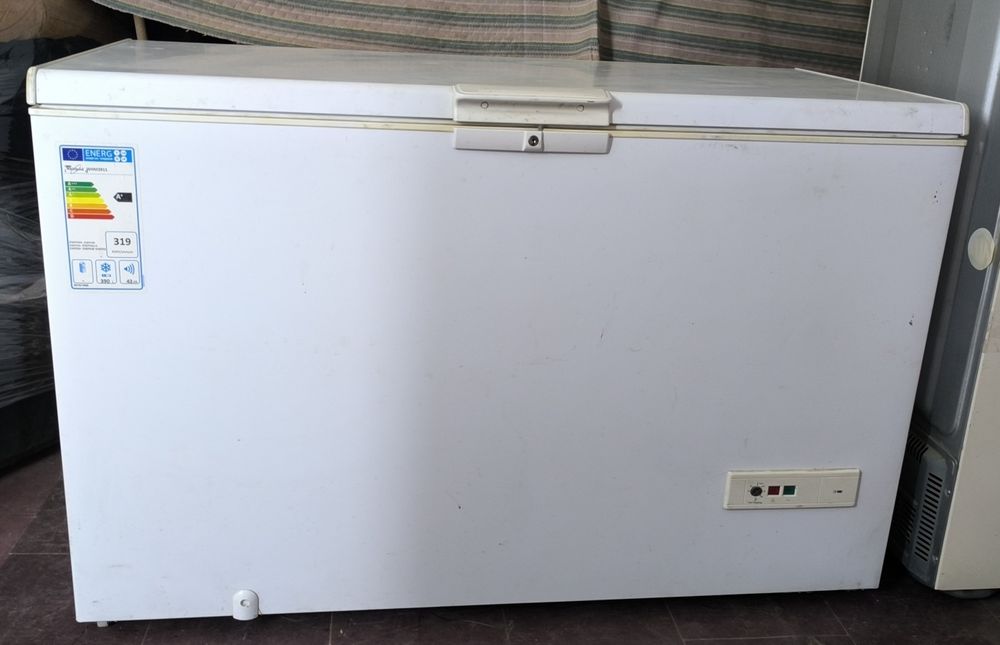 Продам морозильная камера whirlpool