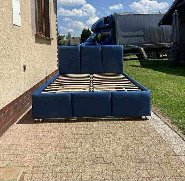 Łóżka sypialniane, tapicerowane