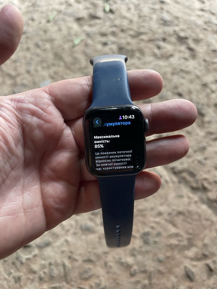 Apple Watch 6 40mm (батарея 85%)