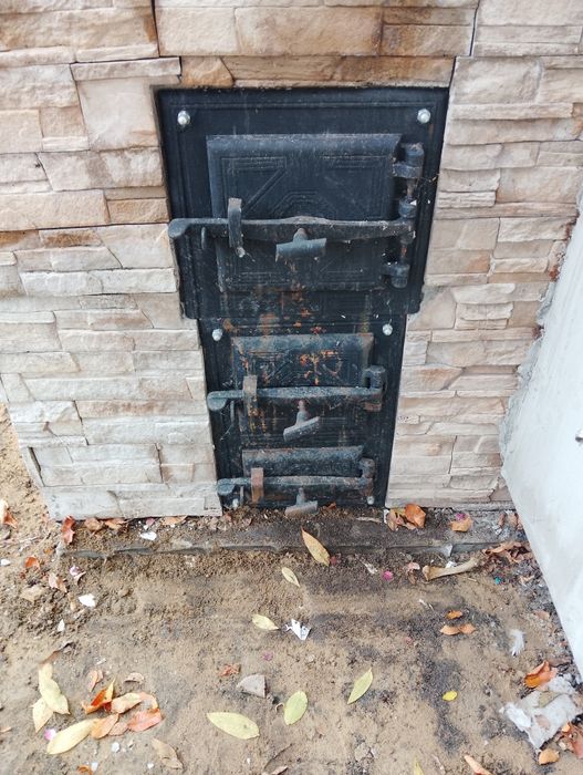 Grill ogrodowy wędzarnia kominek