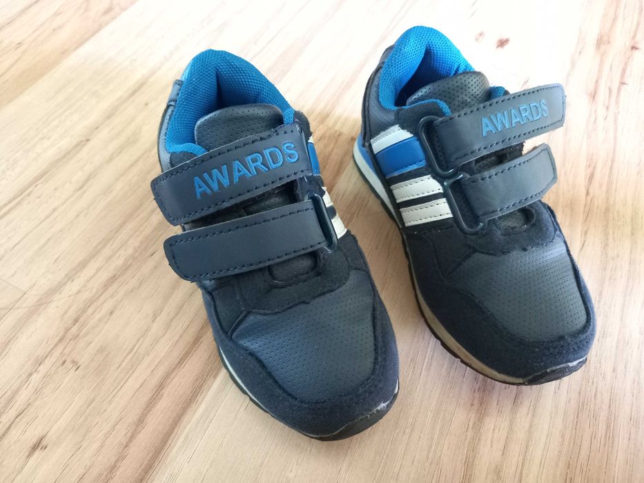 Buty dziecięce adidasy