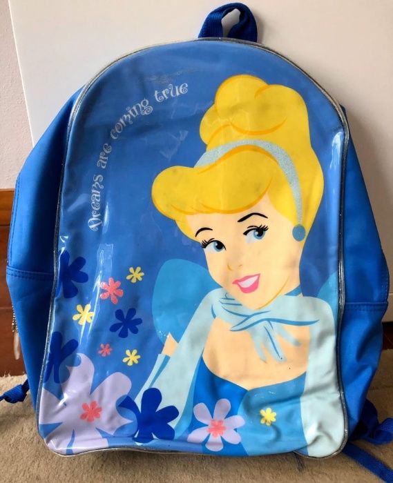 Mochilas escolares Pucca Cinderela Witch