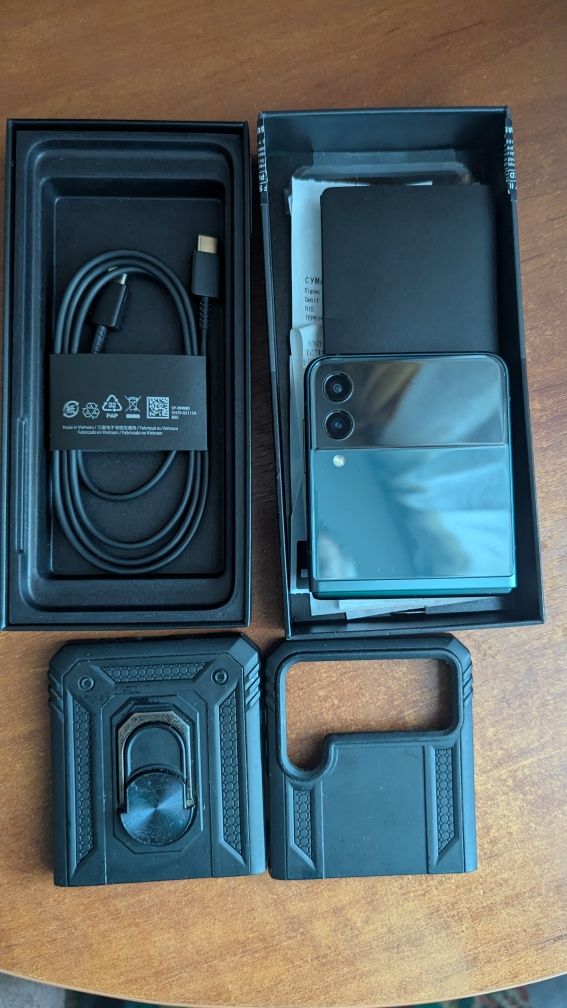 Samsung Galaxy Z flip3 5g