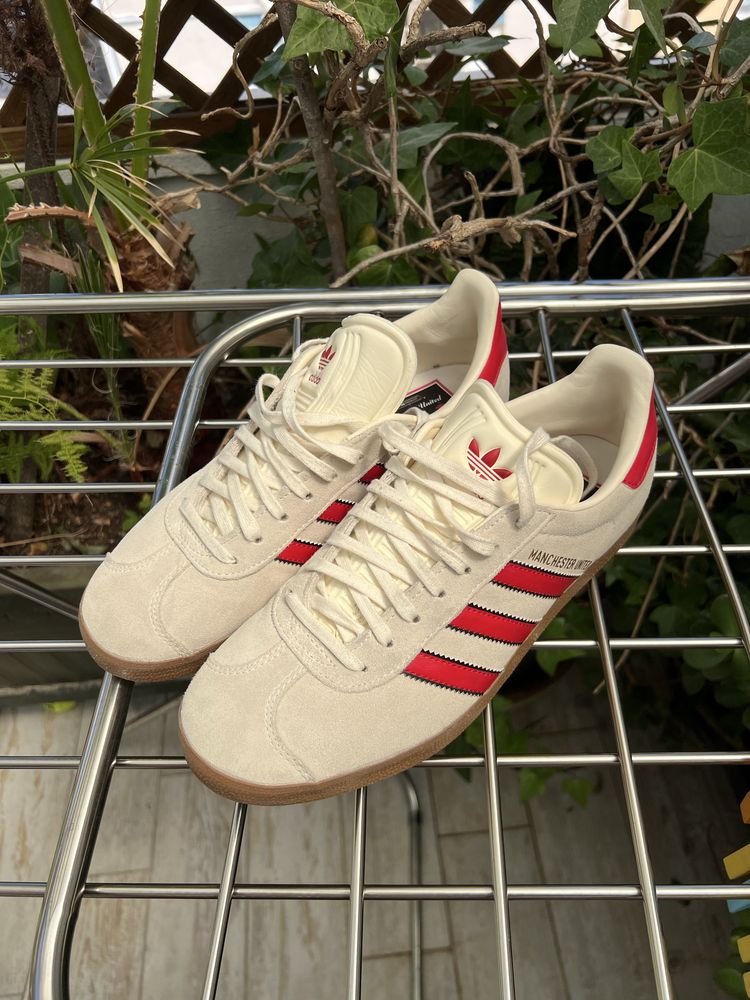 Adidas gazzele & manchester united koloboration 42 2/3