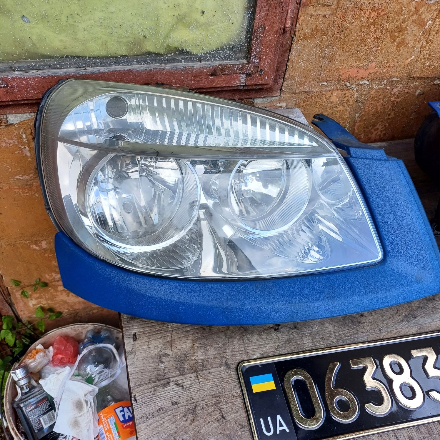 Fiat Doblo 05-09r передні фари світло оптика