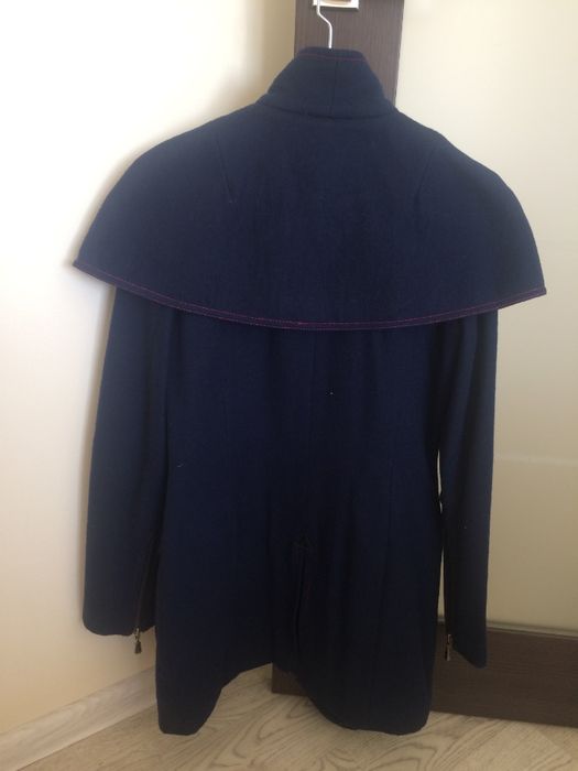 Продам пальто в интересном стиле