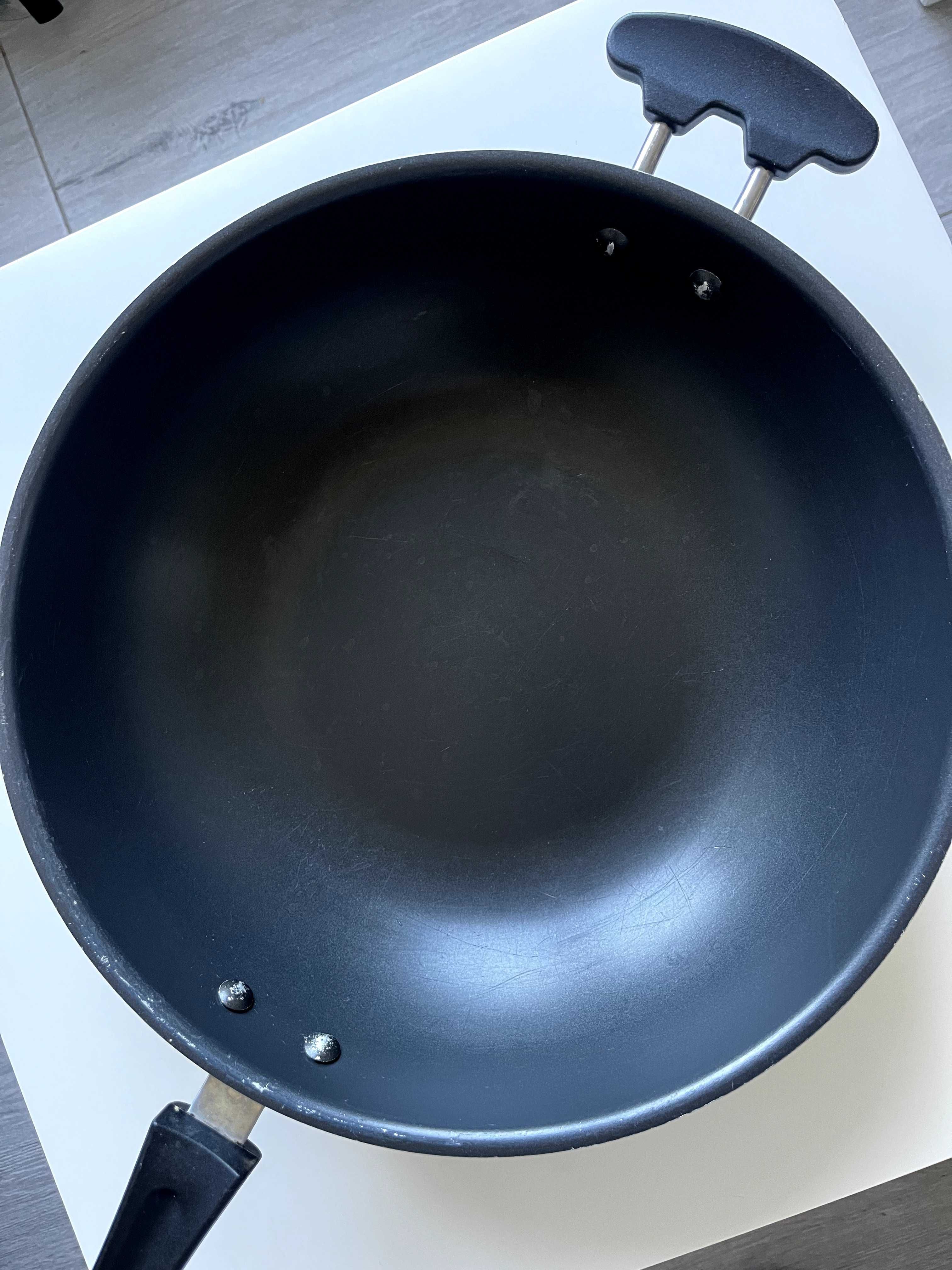 Wok aluminiowy Ikea