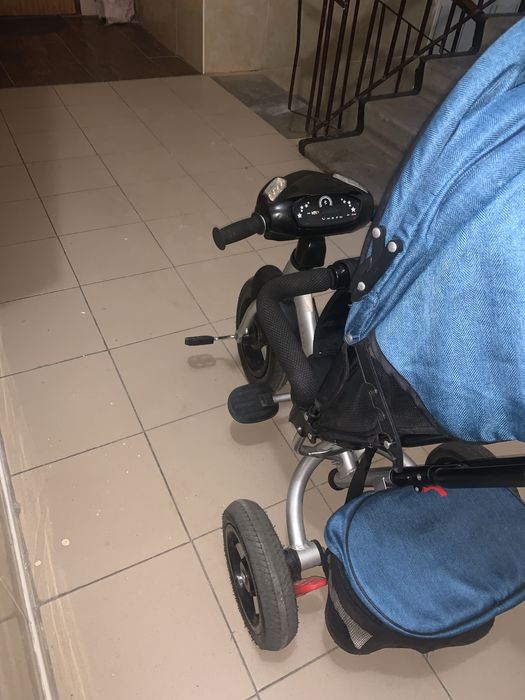 Дитячий триколісний велосипед