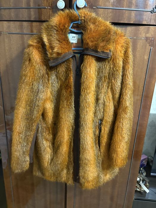 Продам шубу синтетичну дуже яскрава