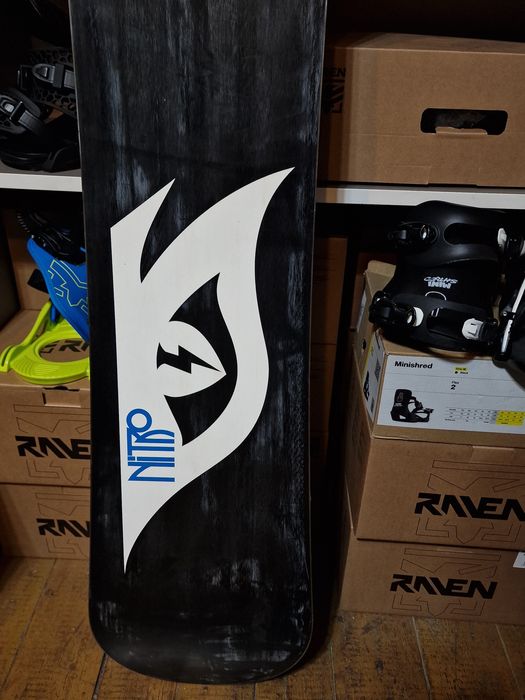Deska snowboardowa Nitro Fate 152 cm snowboard