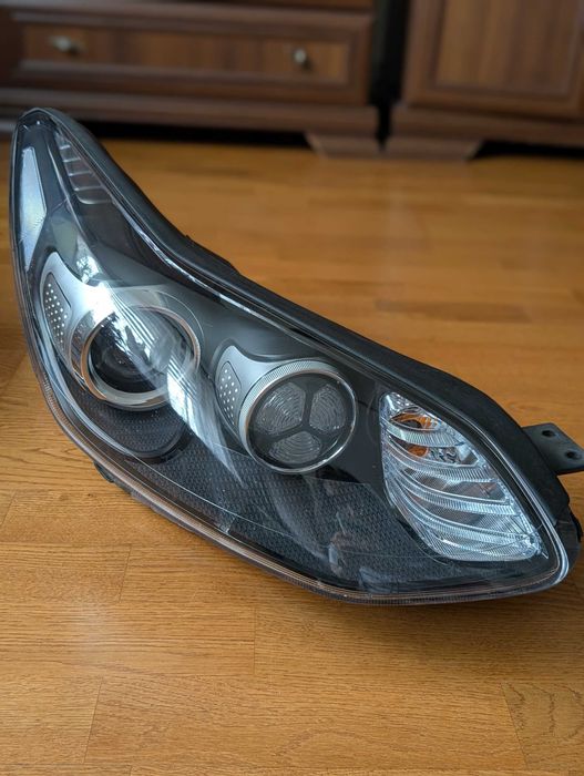 Lampa przednia Kia Sportage IV (15-21) EU ksenon prawa