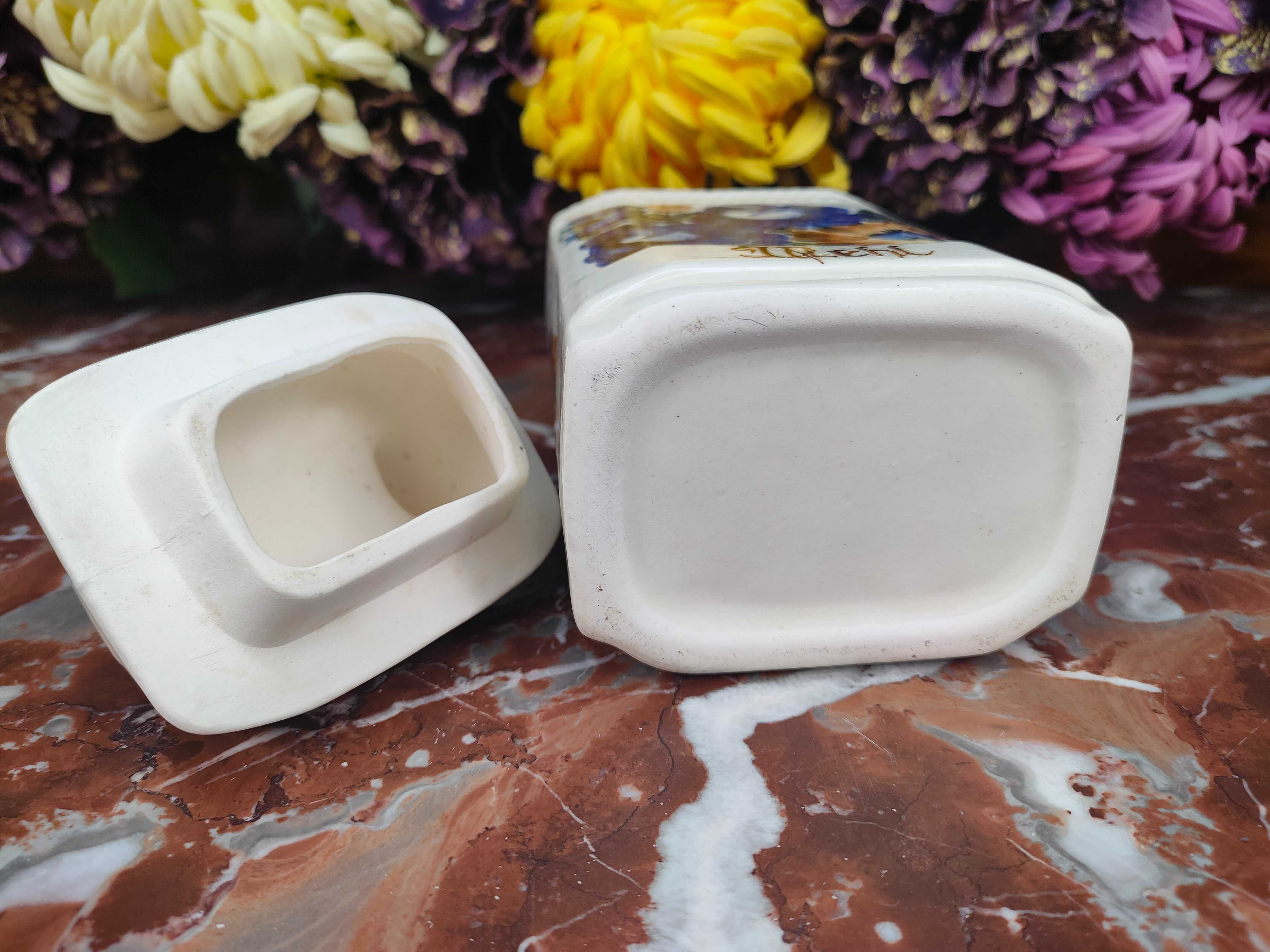 Śliczny ceramiczny pojemnik na mąkę - Kolorowy 'Włocławek' - 700 ml