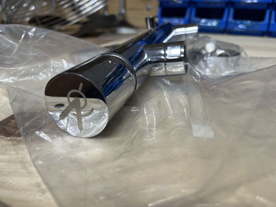 2 Torneiras Novas para banheira e lavatorio