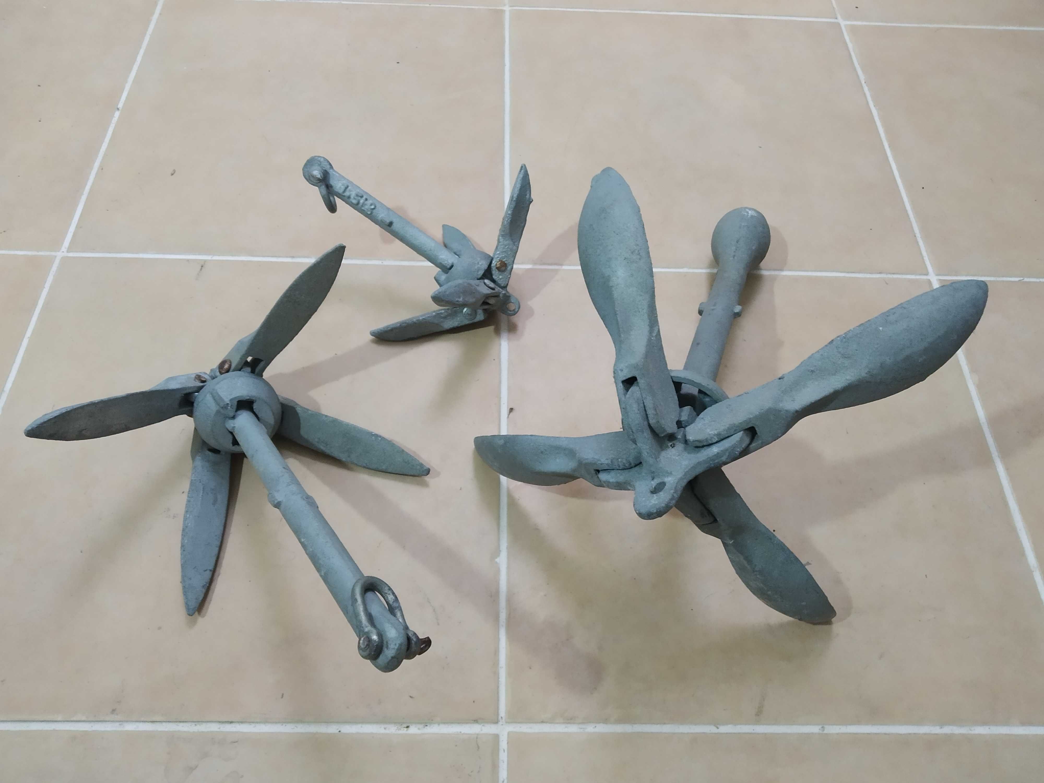 Âncoras para barco ou decorativas