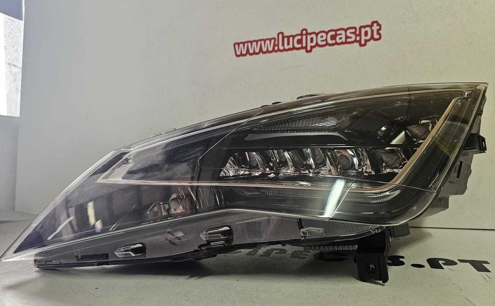 Ótica Esquerda Seat Leon | 127870