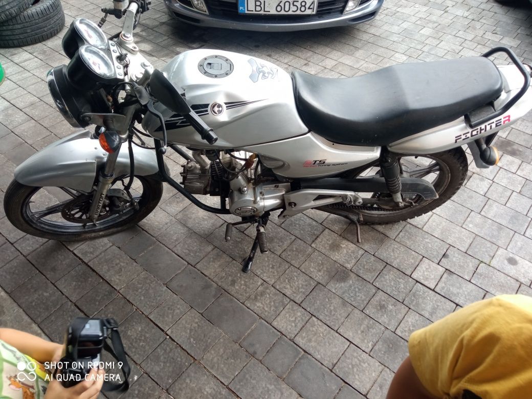 Motorower 80 zarejestrowany i ubezpieczony.