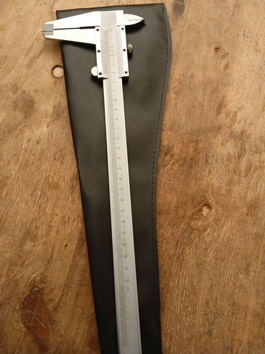 Штангенциркуль 250мм,300мм типа колумбик(0,05мм)С глубиномером.Три в о