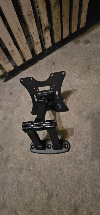 Uchwyt do telewizora