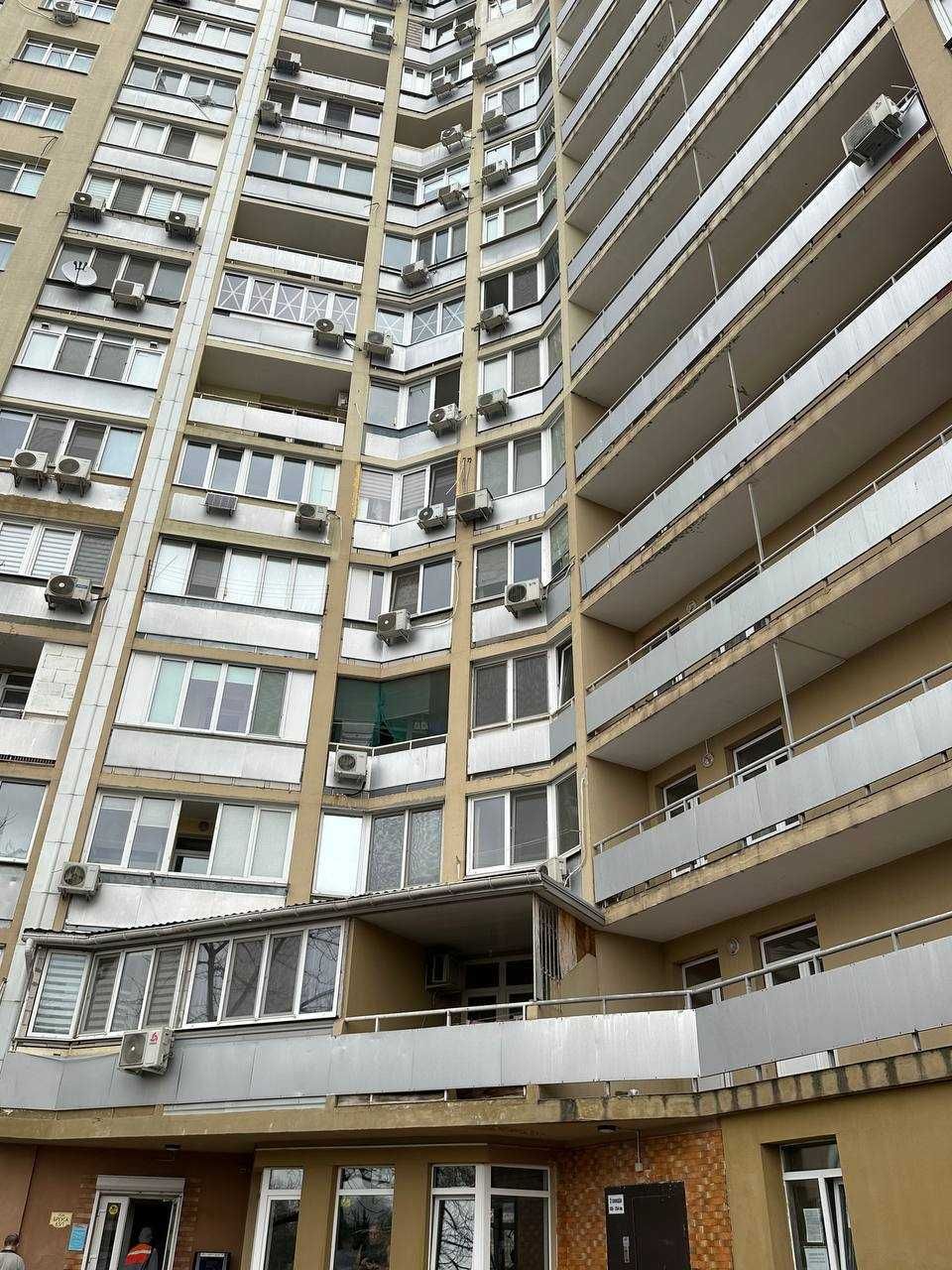 Продам 1-комнатную квартиру 50м2 с ремонтом в ЖК"Малиновский"!