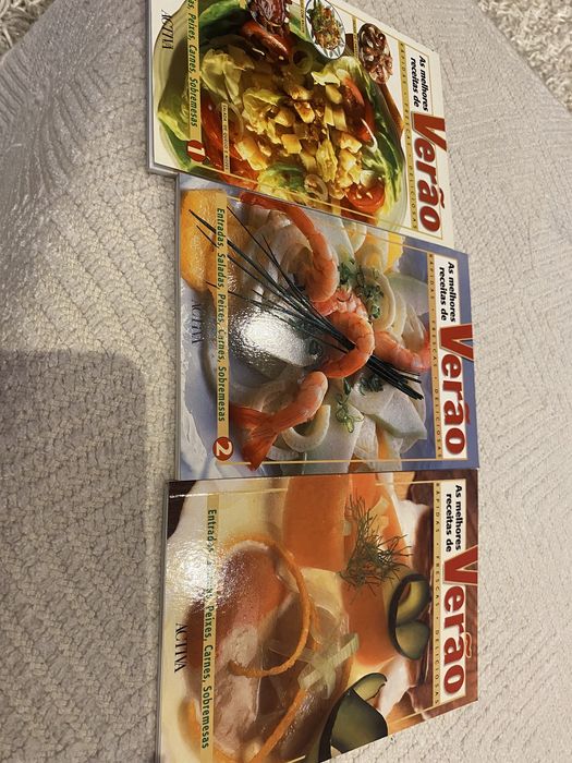 3 livros da colecao Ativa - receitas de verao