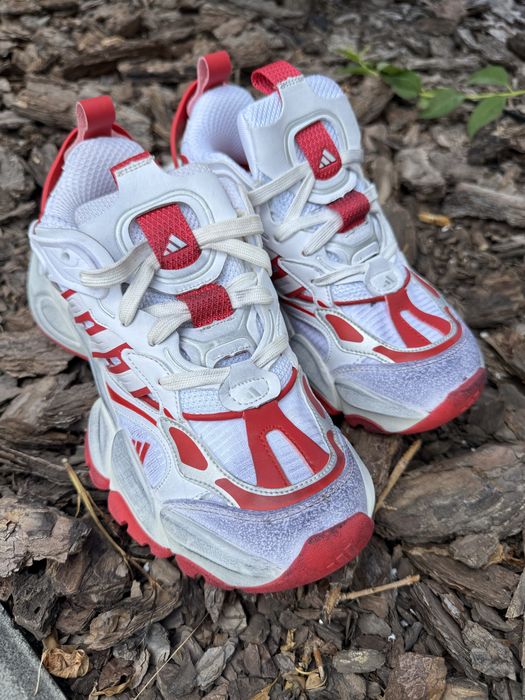 Adidas XLG Runner Lux red