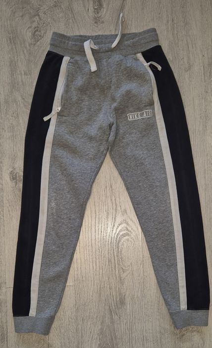 Nike, spodnie dla chłopca, rozm 140-146 cm
