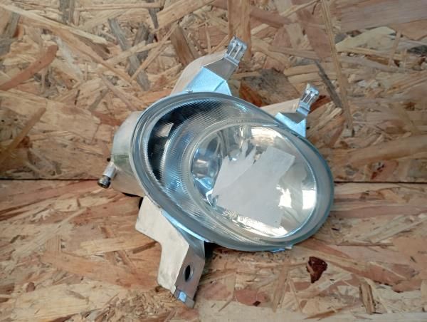 Farol nevoeiro frente direito PEUGEOT 206 (2A/C)