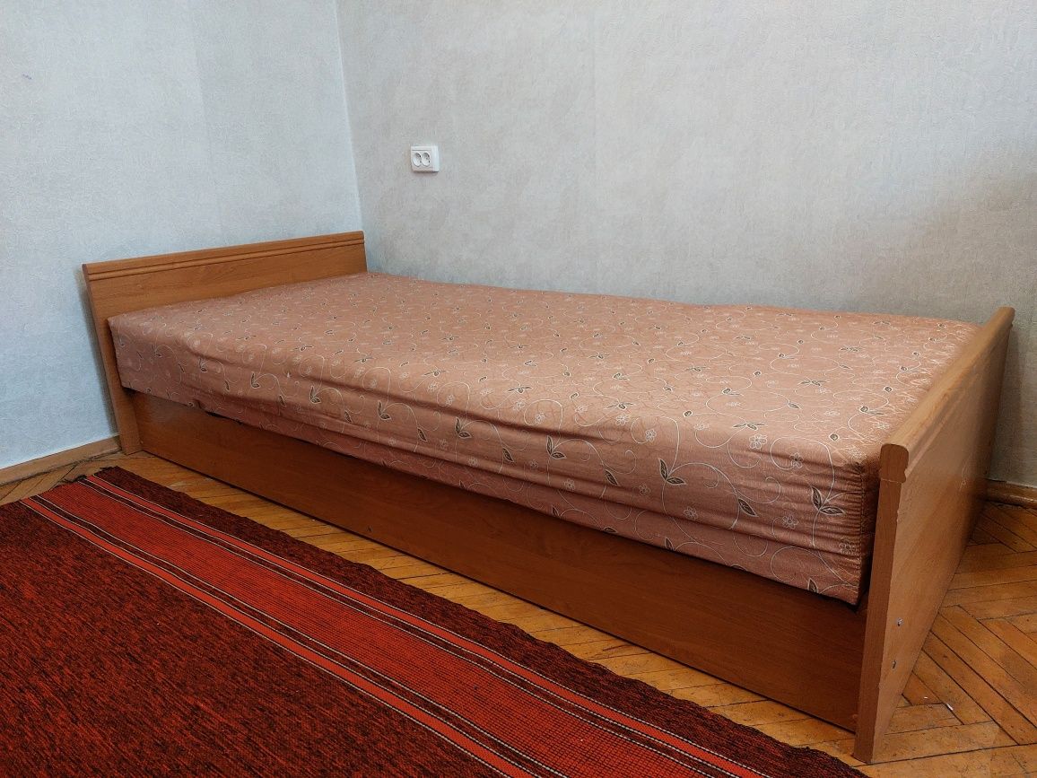 Ліжко дерев'яне 90×200
