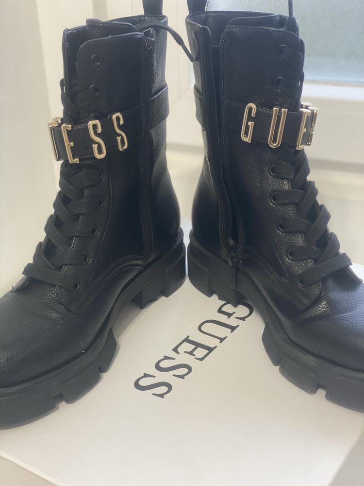 Bota GUESS Preta ( nova coleçao )