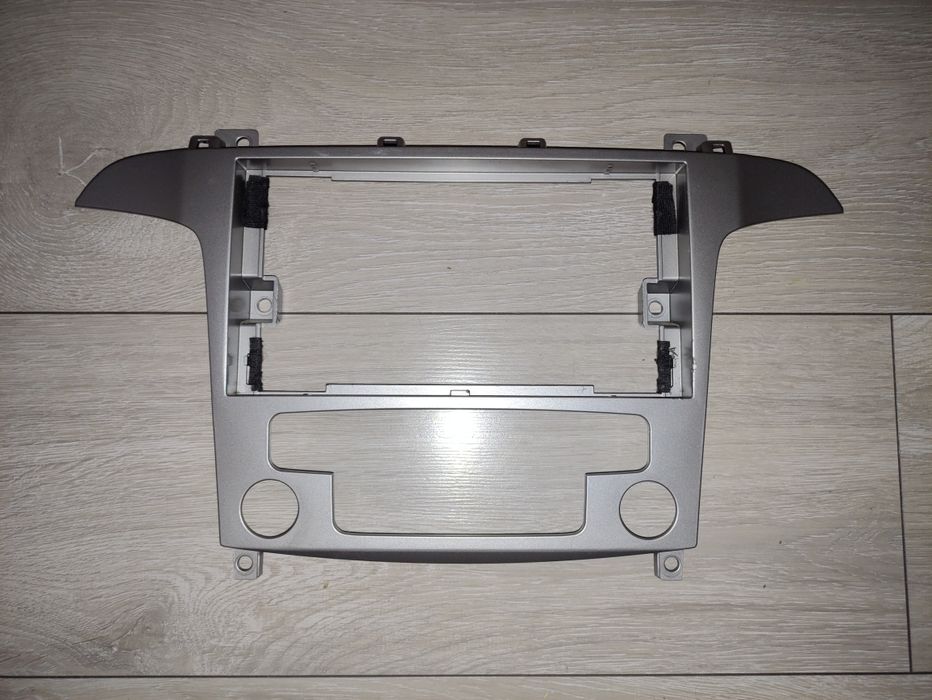 Ramka do radia Ford S Max mk1
