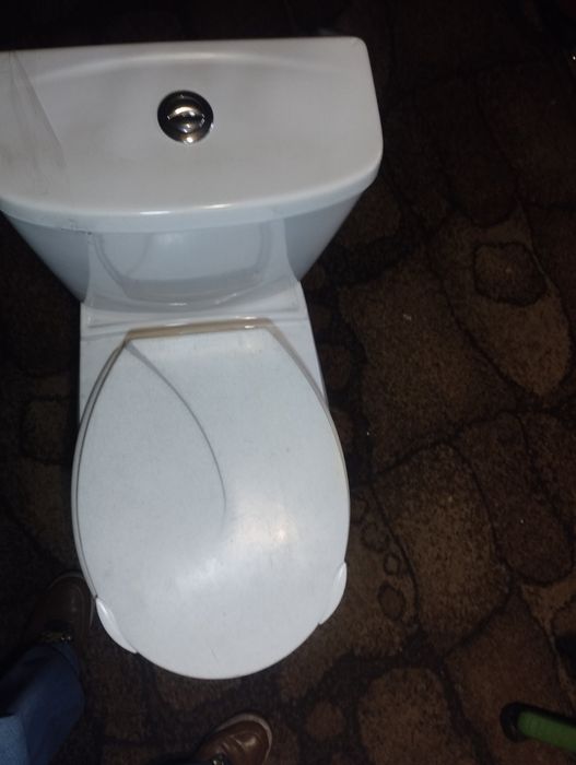 Унітази,комплекти,бачок
