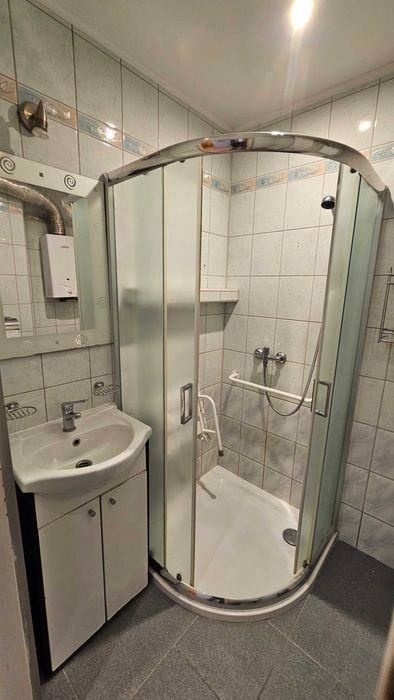 SPRZEDAM  bardzo fajne mieszkanie 2 pokoje kuchnia polecam 2 piętro